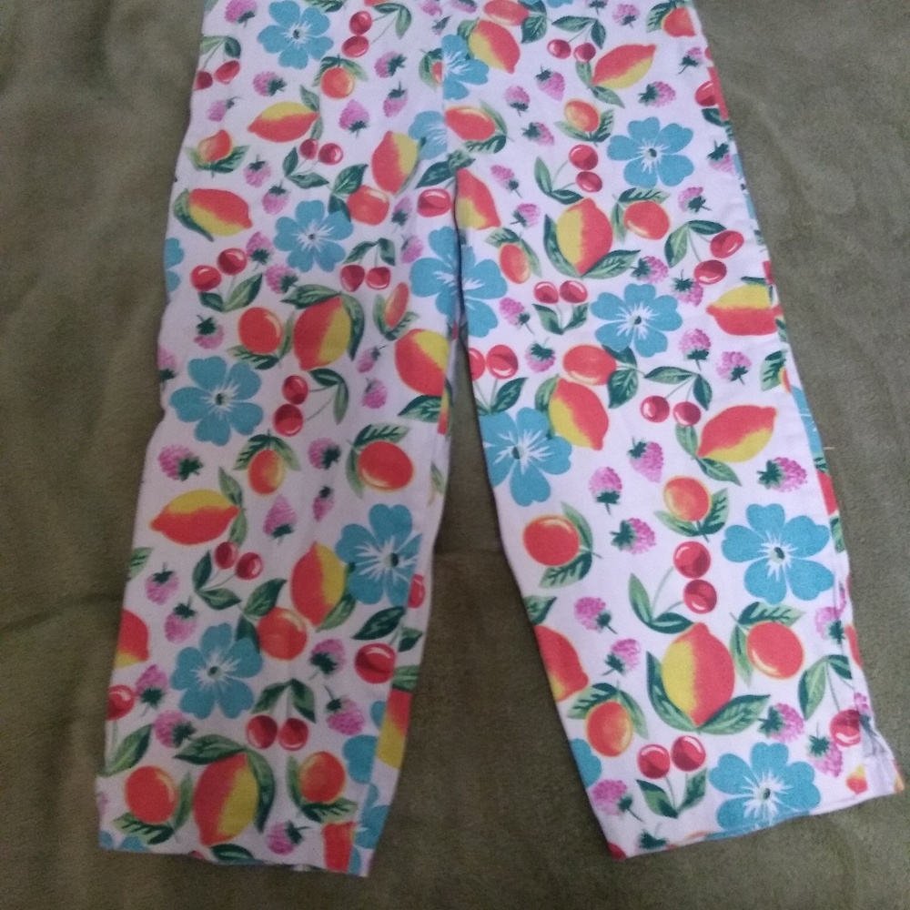 Cute fruit flavored capris